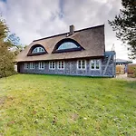 Strandhaus Landsitz Vierjahreszeiten * Klein Zicker